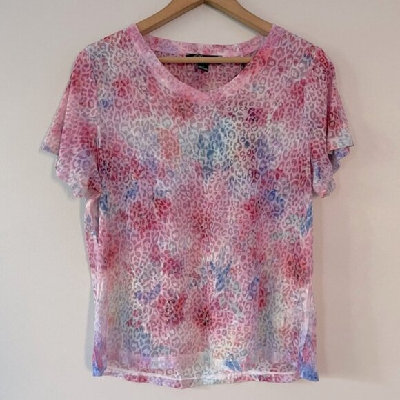 New Bellina Semi Sheer Pastel Leopard Print V-Neck T-Shirt Size Medium bin 4H - Picture 2 of 5